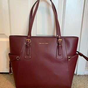 Maroon Michael Kors Voyager Purse
